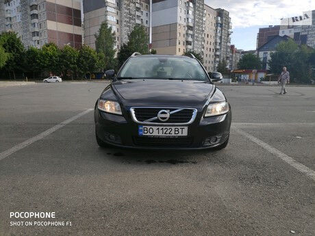 Volvo V50 2012 года