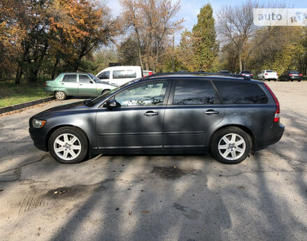 Volvo V50 2006 года