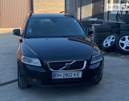 Volvo V50 2010 року