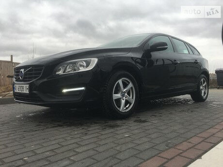 Volvo V60 2015 року