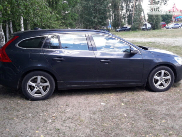 Volvo V60 2011 року