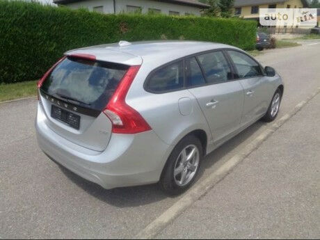 Volvo V60 2016 року