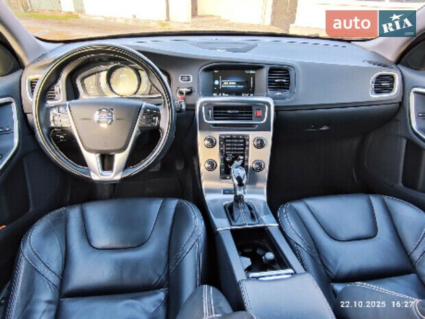 Вольво B60 2014 года Volvo V60 2014 года