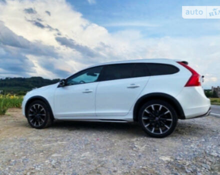 Фото на отзыв с оценкой 5 о Volvo V60 2016 году выпуска от автора "Руслан" с текстом: Здравствуйте!Никогда не думал что Вольво, который до того момента никогда мне не нравился, может ...