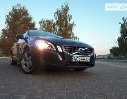 Volvo V60 2010 року