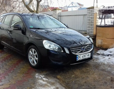 Volvo V60 2012 року