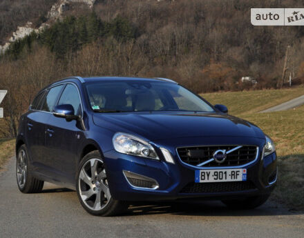 Volvo V60 2013 года