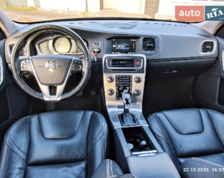 Фото 3 авто Вольво B60 2014 года на Automoto.ua Volvo V60 2014 года - Фото 3 авто