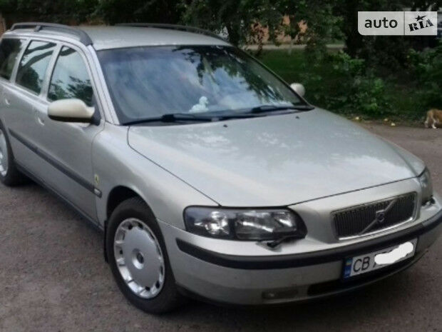 Volvo V70 2002 года