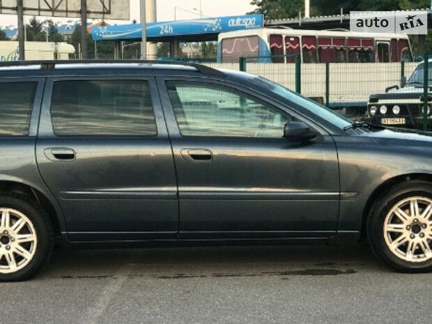 Вольво В70 2006 года Volvo V70 2006 года