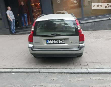 Volvo V70 2002 року