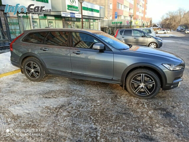 Volvo V90 2018 года