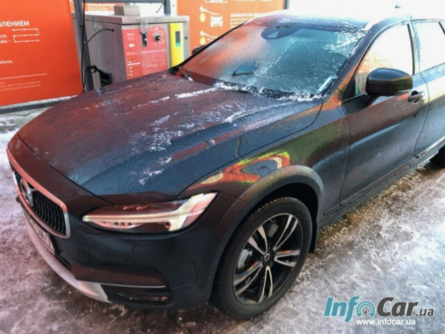 Volvo V90 2019 года