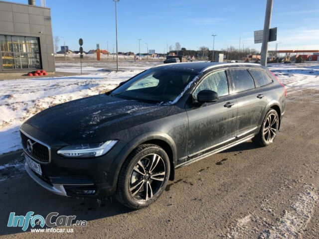 Volvo V90 2019 года