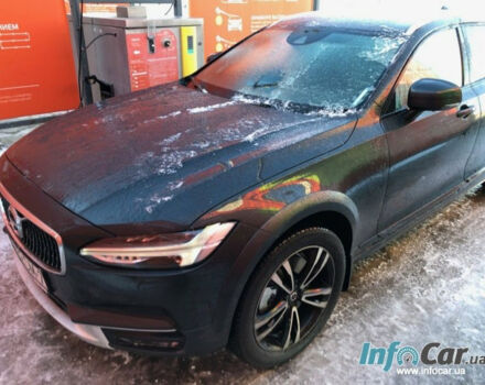 Volvo V90 2019 року