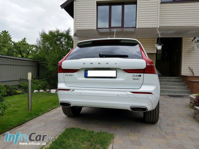 Volvo XC60 2017 года