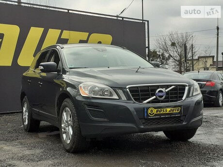 Volvo XC60 2012 года