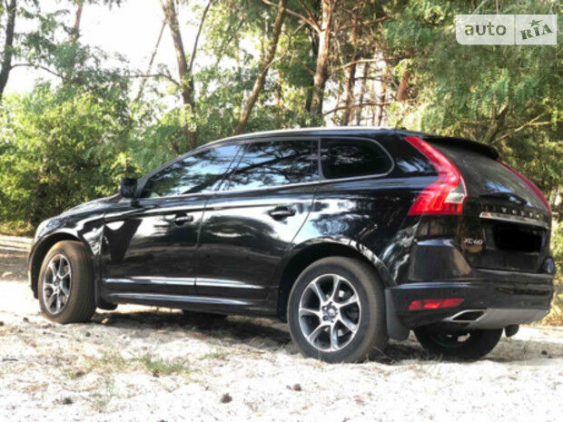 Volvo XC60 2016 року