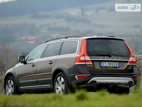 Volvo XC70 2008 года