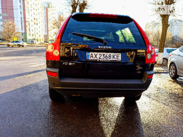 Volvo XC90 2004 года