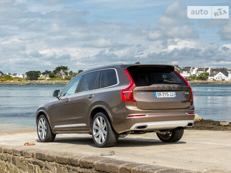 Вольво ХС90 2003 года Volvo XC90 2003 года