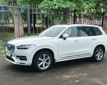 Volvo XC90 2021 года