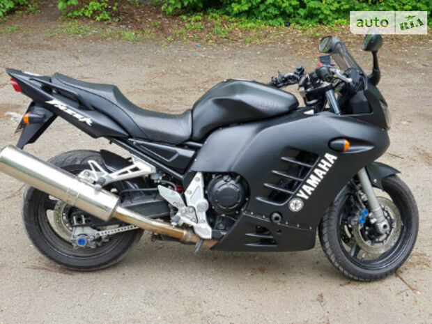 Yamaha FZS 1000 Fazer 2005 года