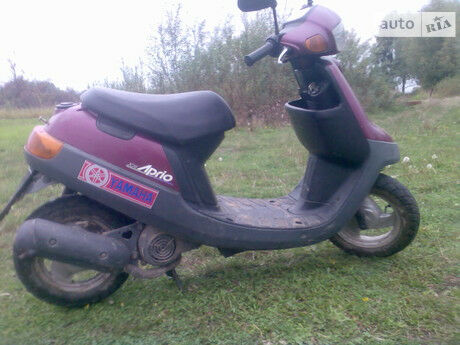 Ямаха Джог Априо 2002 года Yamaha Jog Aprio 2002 года