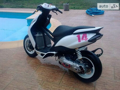 Ямаха Джог 1997 года Yamaha Jog 1997 года