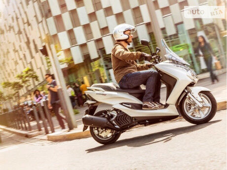 Ямаха Маджести 2005 року Yamaha Majesty 2005 року
