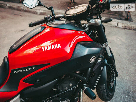 Yamaha MT-07 2015 року