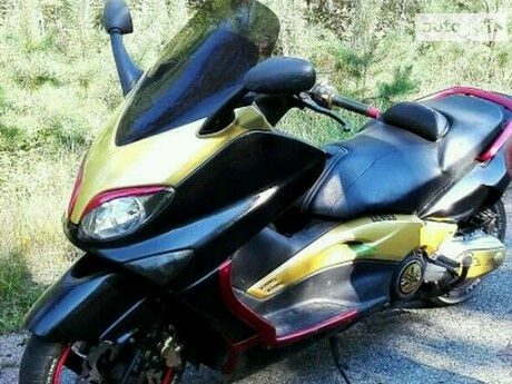 Yamaha T-max 2006 года