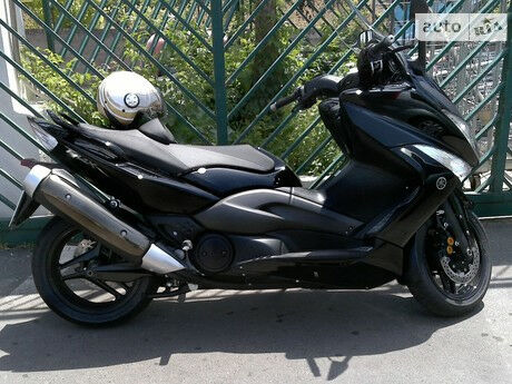 Yamaha T-max 2005 года