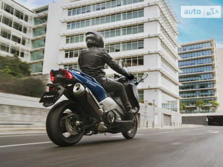 Yamaha T-max 2013 року