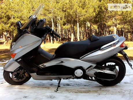 Yamaha T-max 2009 року