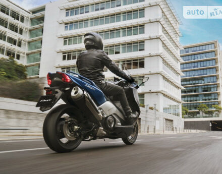 Yamaha T-max 2013 року