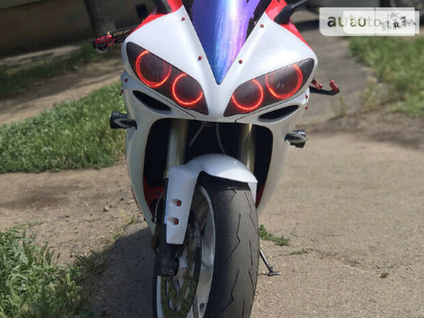 Yamaha YZF R1 2005 года