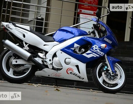 Yamaha YZF 2002 року