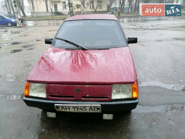 ЗАЗ 1102 Таврия 2004 года