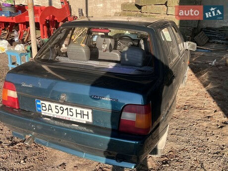 ЗАЗ 1103 Славута 1999 года ЗАЗ 1103 Славута 1999 года