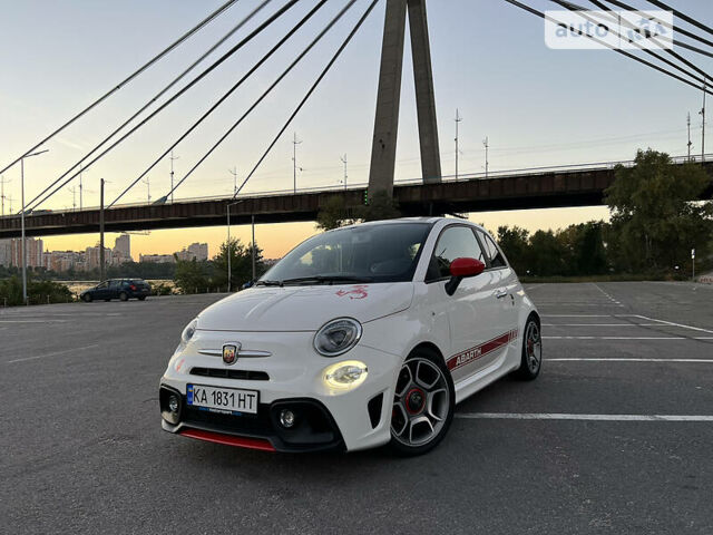 Белый Абарт Fiat 500, объемом двигателя 1.4 л и пробегом 17 тыс. км за 15200 $, фото 1 на Automoto.ua