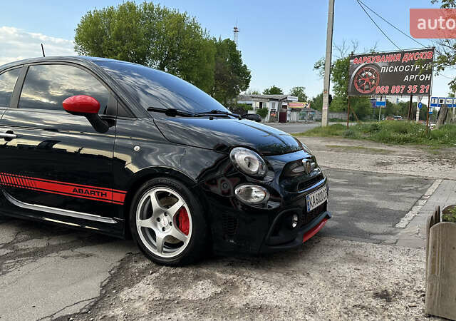 Черный Абарт Fiat 500, объемом двигателя 1.37 л и пробегом 61 тыс. км за 15500 $, фото 1 на Automoto.ua