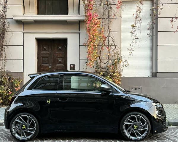 Черный Абарт Fiat 500, объемом двигателя 0 л и пробегом 20 тыс. км за 32000 $, фото 1 на Automoto.ua