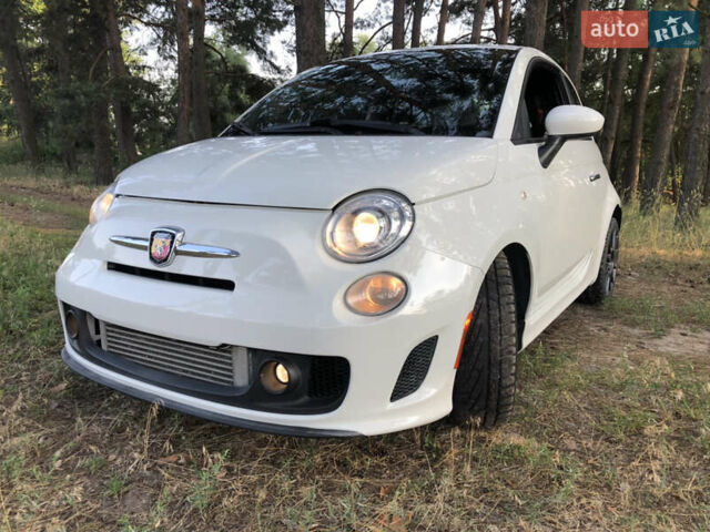 Абарт Fiat 500, объемом двигателя 1.4 л и пробегом 88 тыс. км за 14499 $, фото 1 на Automoto.ua