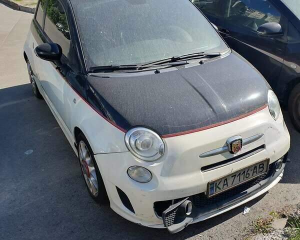 Абарт Fiat 500, объемом двигателя 1.37 л и пробегом 72 тыс. км за 7500 $, фото 1 на Automoto.ua