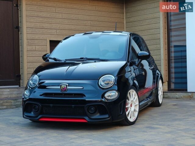 Черный Абарт Fiat 595, объемом двигателя 1.37 л и пробегом 122 тыс. км за 9300 $, фото 1 на Automoto.ua
