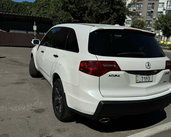 Белый Акура МДХ, объемом двигателя 3.66 л и пробегом 190 тыс. км за 10200 $, фото 1 на Automoto.ua