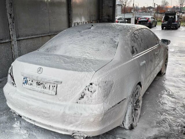 Білий Акура РЛ, об'ємом двигуна 3.47 л та пробігом 285 тис. км за 3550 $, фото 1 на Automoto.ua