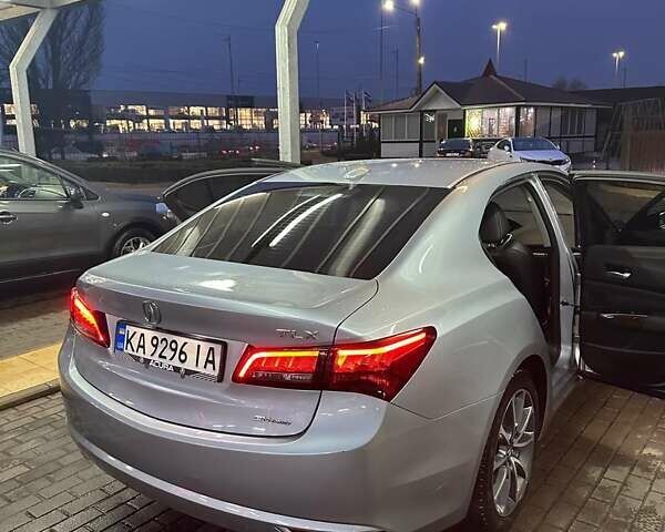 Серый Акура ТЛХ, объемом двигателя 3.47 л и пробегом 260 тыс. км за 16166 $, фото 1 на Automoto.ua