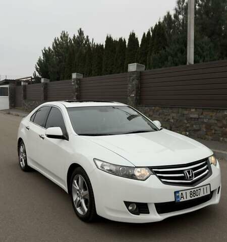 Белый Акура ТСХ, объемом двигателя 2.4 л и пробегом 203 тыс. км за 10100 $, фото 1 на Automoto.ua